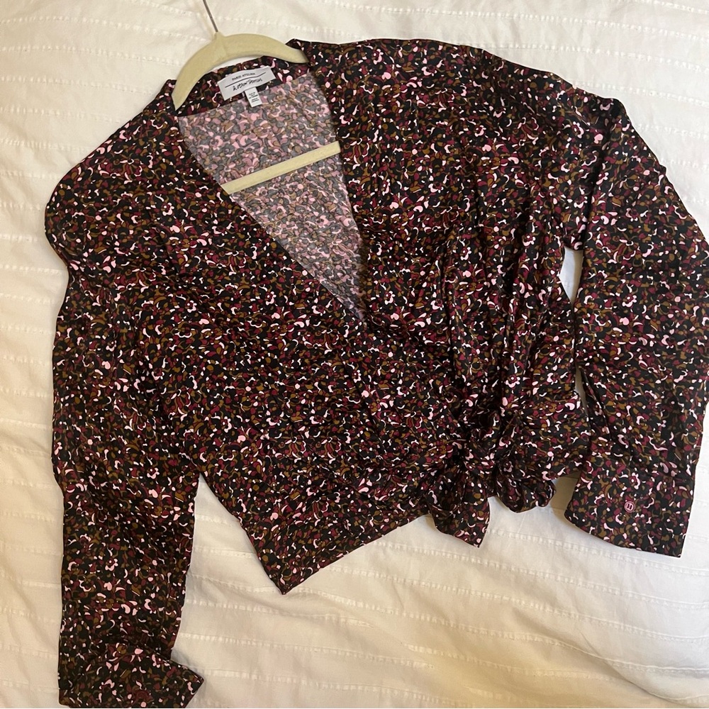 &otherstories Paris Floral Wrap Top